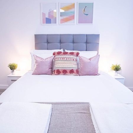 Luxury Apartments Available Next To Train Station - The Wallgate Apartments Wigan - Free Parking المظهر الخارجي الصورة