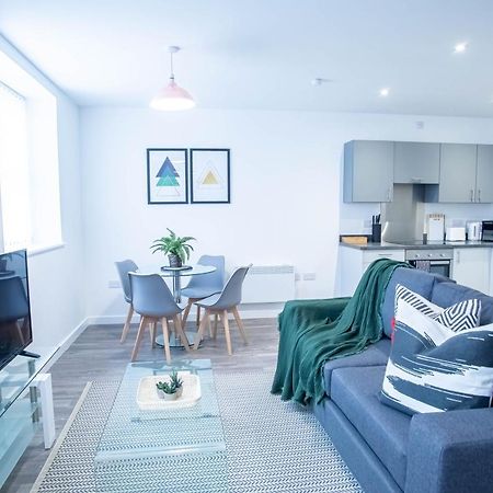 Luxury Apartments Available Next To Train Station - The Wallgate Apartments Wigan - Free Parking المظهر الخارجي الصورة