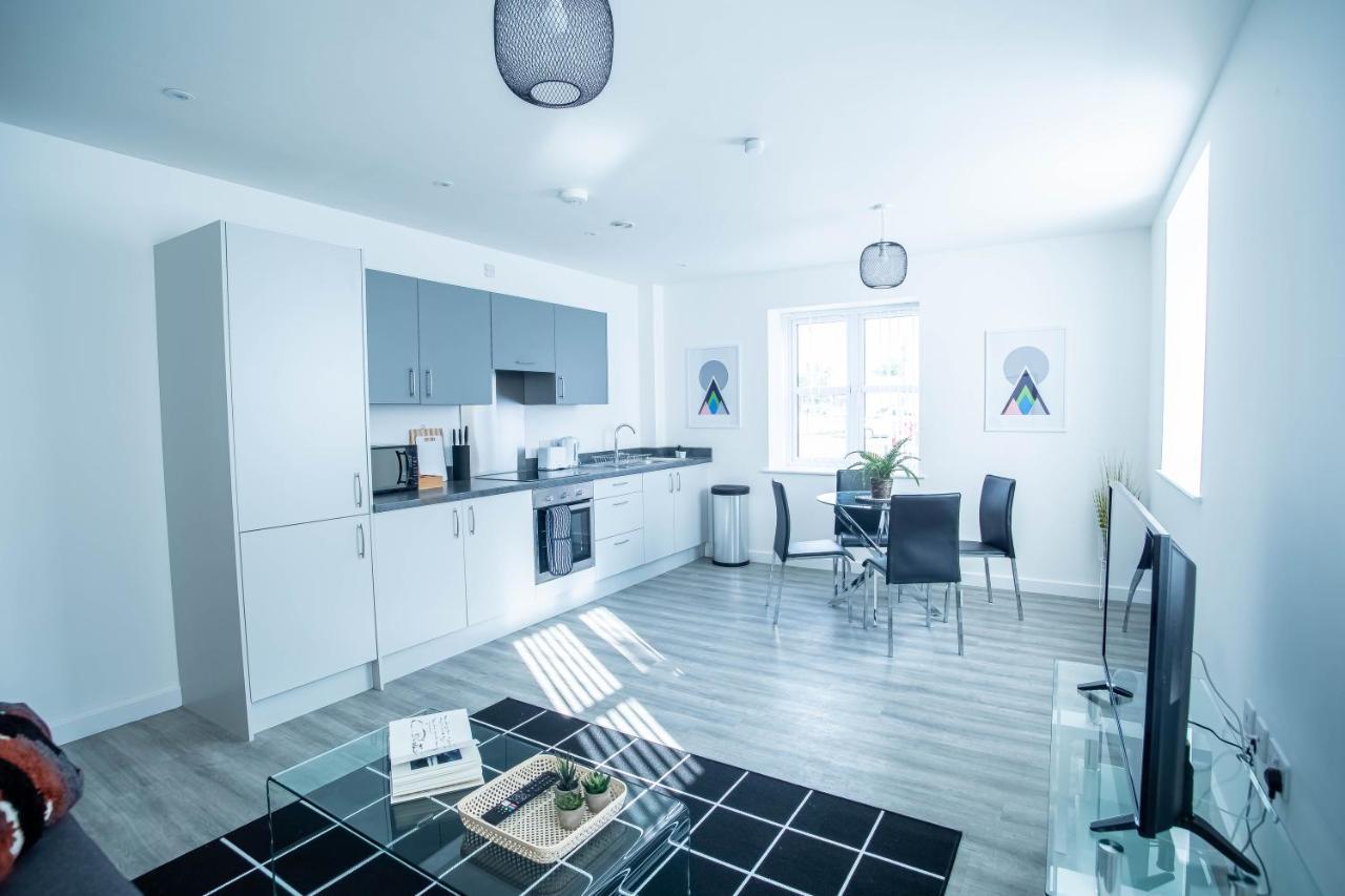 Luxury Apartments Available Next To Train Station - The Wallgate Apartments Wigan - Free Parking المظهر الخارجي الصورة