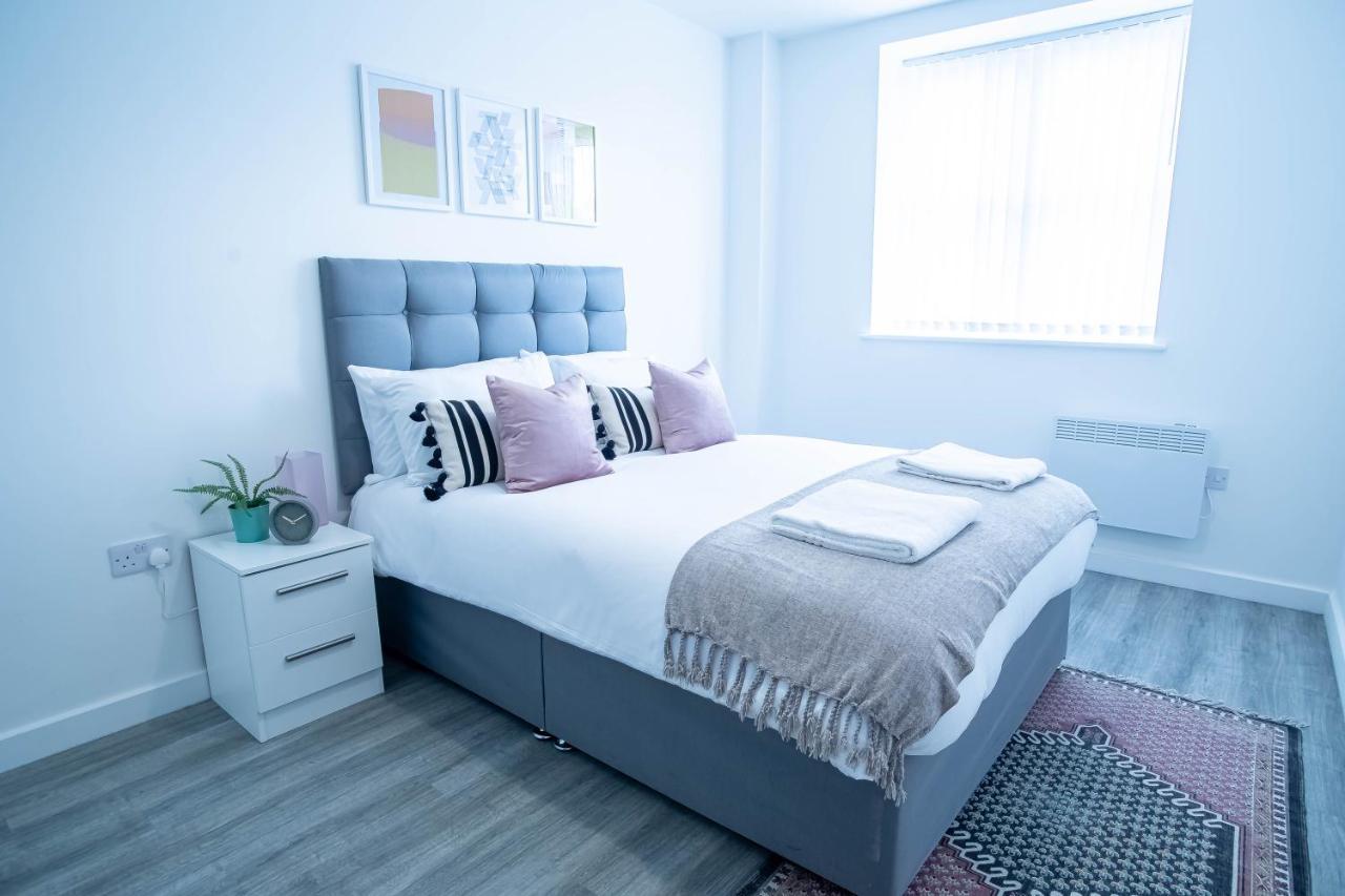 Luxury Apartments Available Next To Train Station - The Wallgate Apartments Wigan - Free Parking المظهر الخارجي الصورة