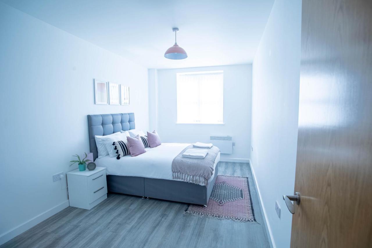 Luxury Apartments Available Next To Train Station - The Wallgate Apartments Wigan - Free Parking المظهر الخارجي الصورة