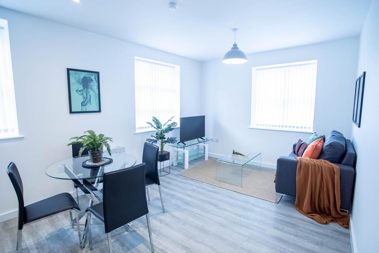 Luxury Apartments Available Next To Train Station - The Wallgate Apartments Wigan - Free Parking المظهر الخارجي الصورة