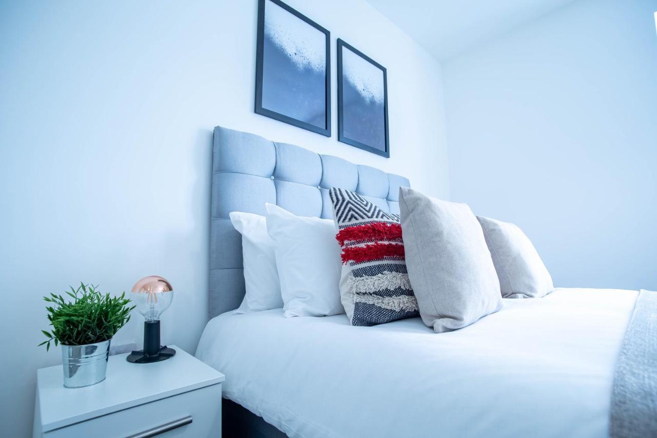 Luxury Apartments Available Next To Train Station - The Wallgate Apartments Wigan - Free Parking المظهر الخارجي الصورة