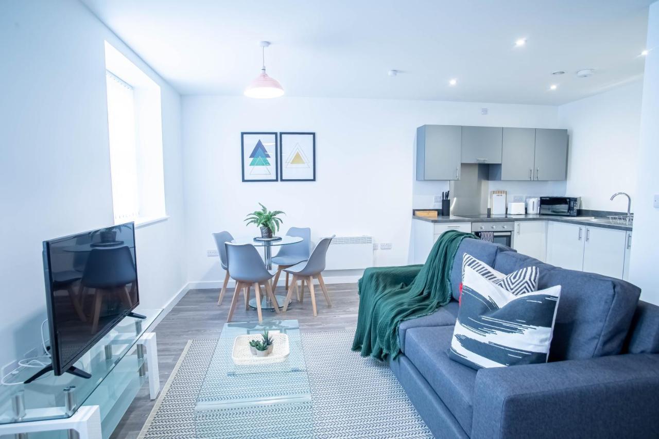 Luxury Apartments Available Next To Train Station - The Wallgate Apartments Wigan - Free Parking المظهر الخارجي الصورة